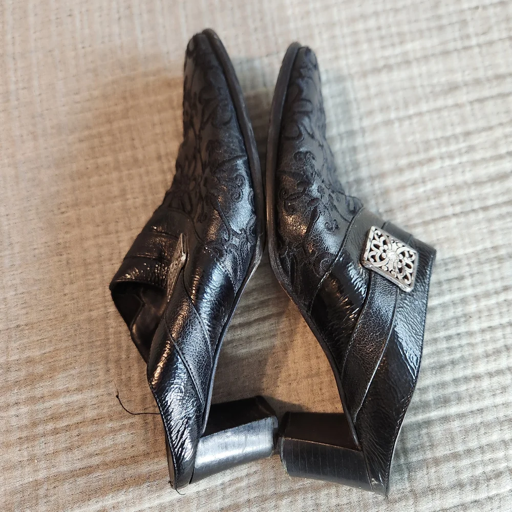 Brighton Black Leather Mules Size 6.5  Heeled Embroidered Buckle Square Toe - Picture 9 of 13